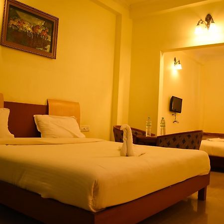 Ulo Hill Breeze Hotel Yelagiri Exterior photo