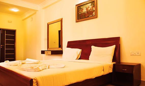 Ulo Hill Breeze Hotel Yelagiri Exterior photo