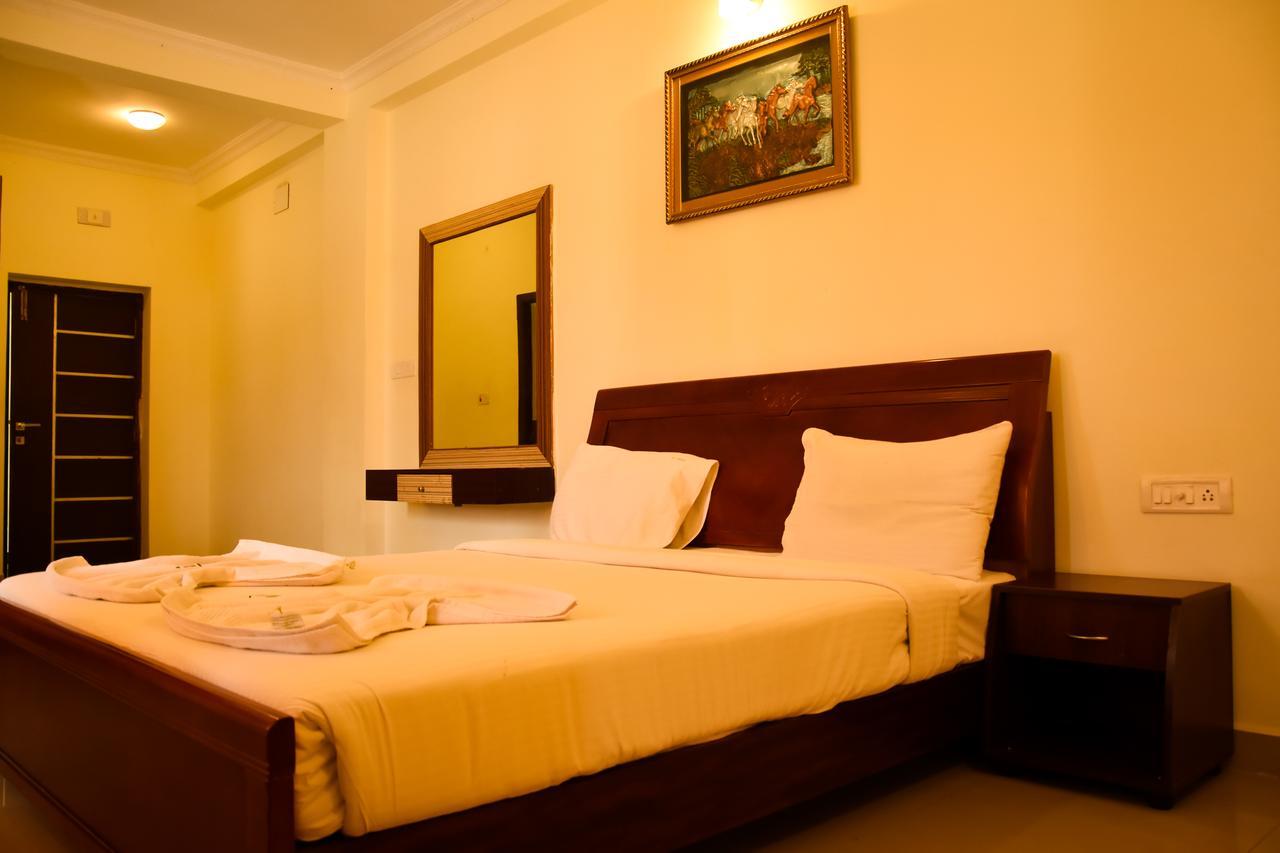 Ulo Hill Breeze Hotel Yelagiri Exterior photo