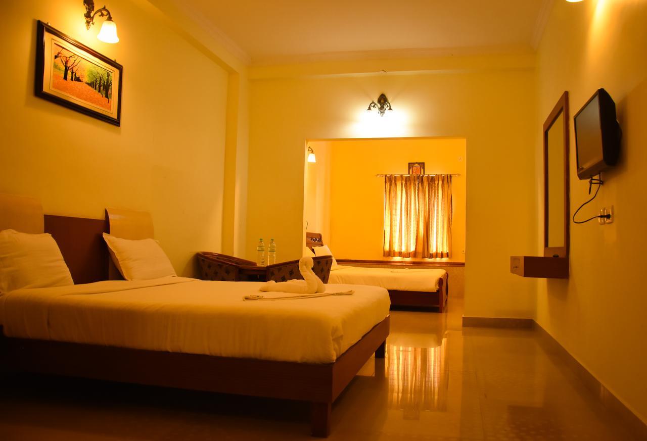 Ulo Hill Breeze Hotel Yelagiri Exterior photo